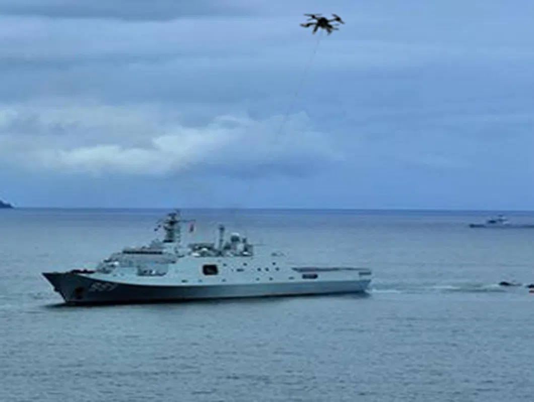 Sistema de energia de cabo MYUAV usado para UAV e 4 rotores drone aplicação da lei 1