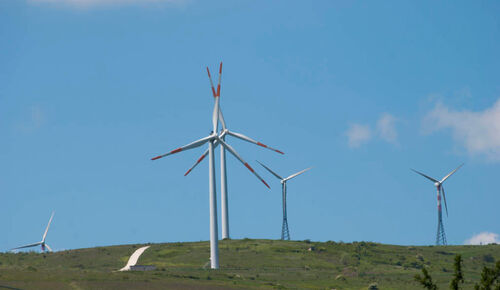 últimas notícias da empresa sobre FC30X Drone Atado, Solução de Limpeza de Energia Eólica