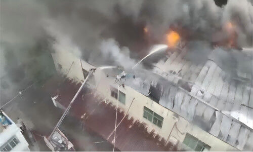 últimas notícias da empresa sobre Arma de combate a incêndios para edifícios altos: MYUAV FC30X drone de combate a incêndio duplo