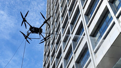 últimas notícias da empresa sobre MYUAV FC30X, duplo drone de limpeza a 120 metros de altitude