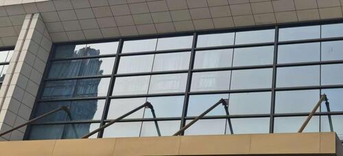 últimas notícias da empresa sobre MYUAV UAV de limpeza em alta altitude, Chengdu operação padronizada para praticar limpeza verde