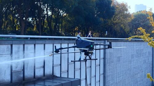 últimas notícias da empresa sobre Avanço: Drone MYUAV M400X Revoluciona a Limpeza Autônoma em Alta Altitude